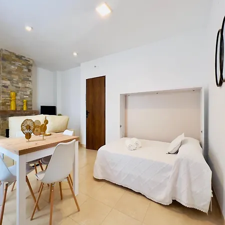 Bright In Centre Of Apartmán Nerja